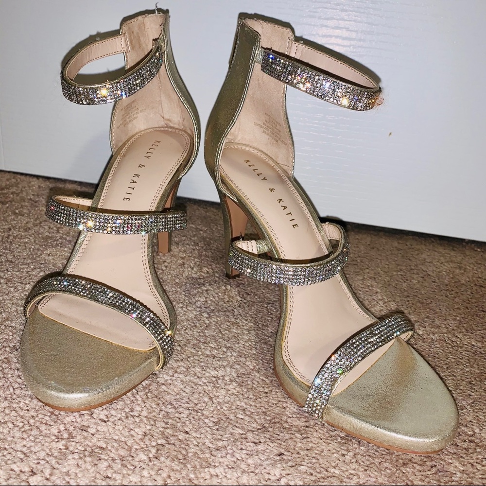 NEW Women’s Gold Metallic Rhinestones Heels